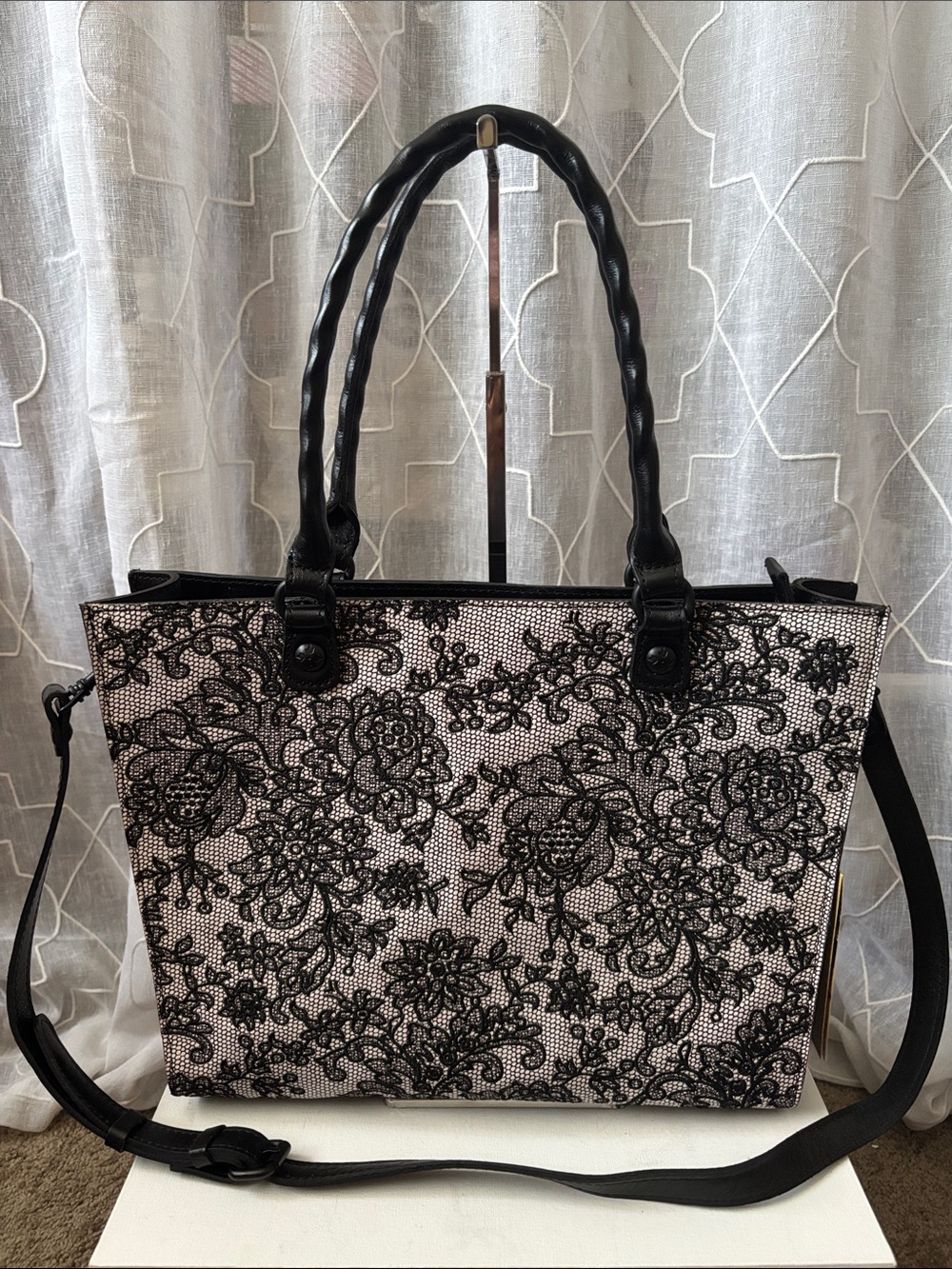 NWT Patricia Nash Chantilly Lace Leather Tote—Detachable Shoulder Strap